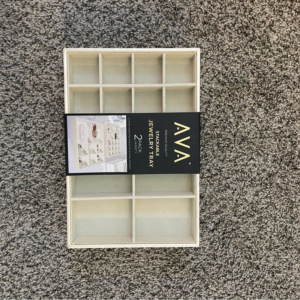NWT jewelry organizer 2 pack